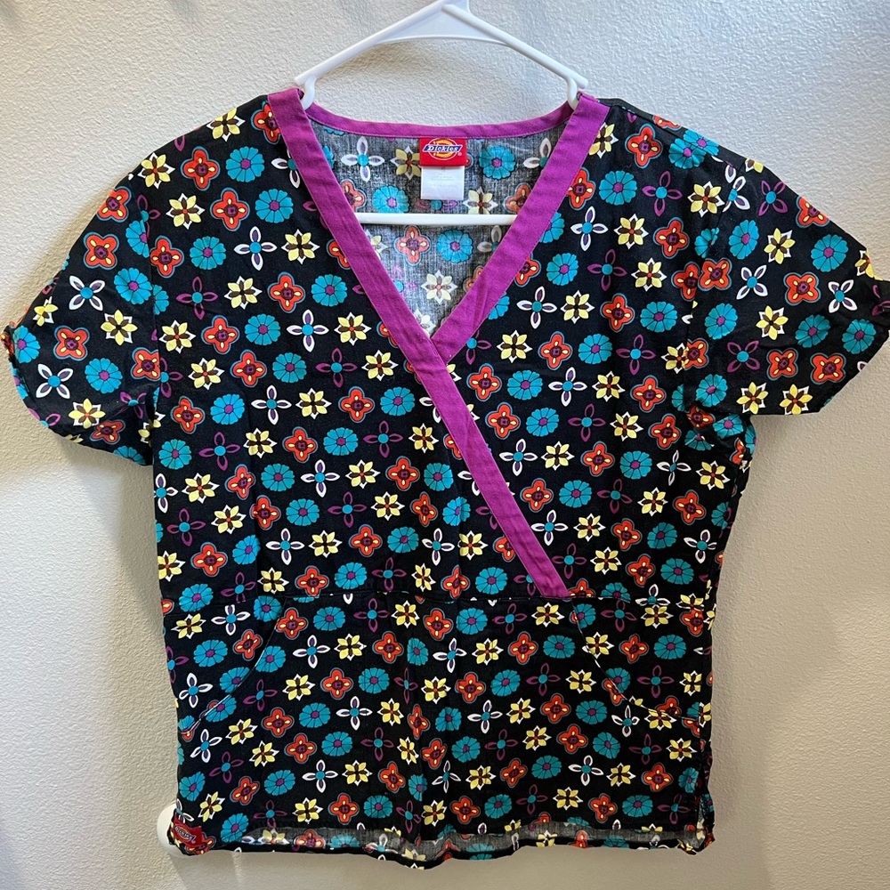 Dickies uniform scrub top size‎ small